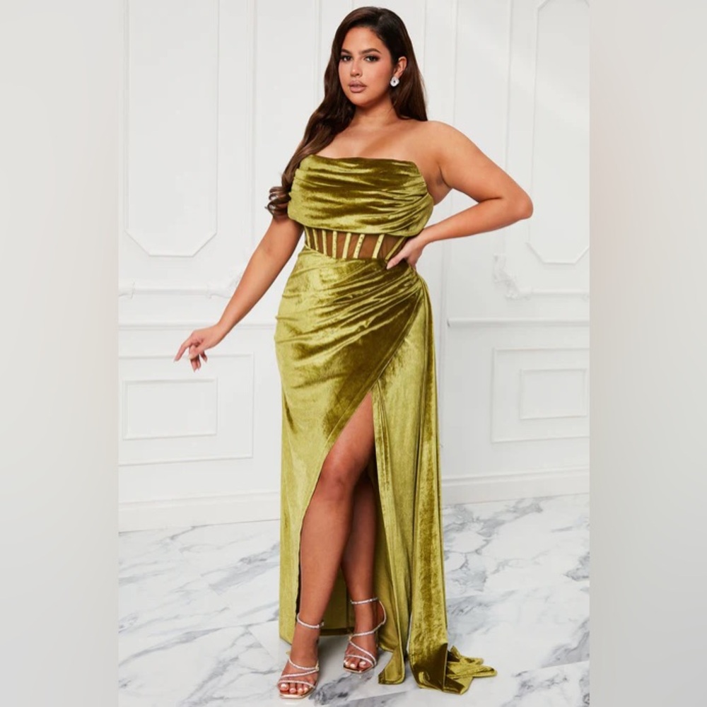 Fashion Nova Vivi Velvet Maxi Dress In Olive